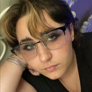 Meet your Posher, Ace